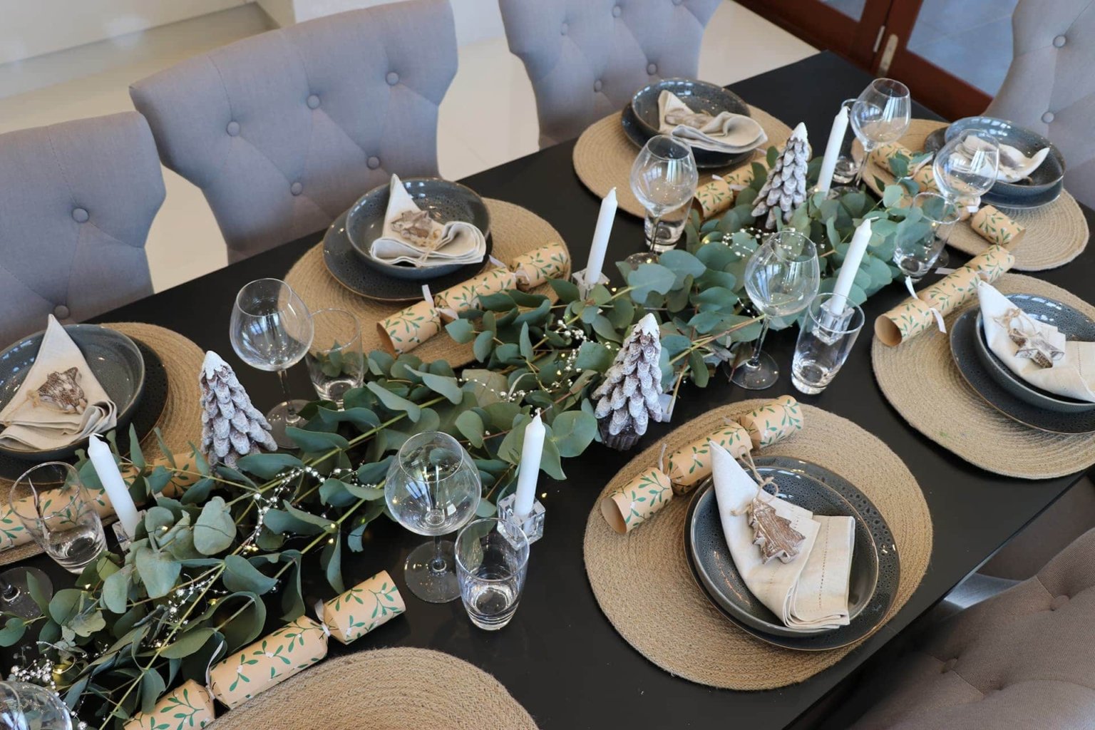 3-easy-stylish-christmas-table-setting-ideas