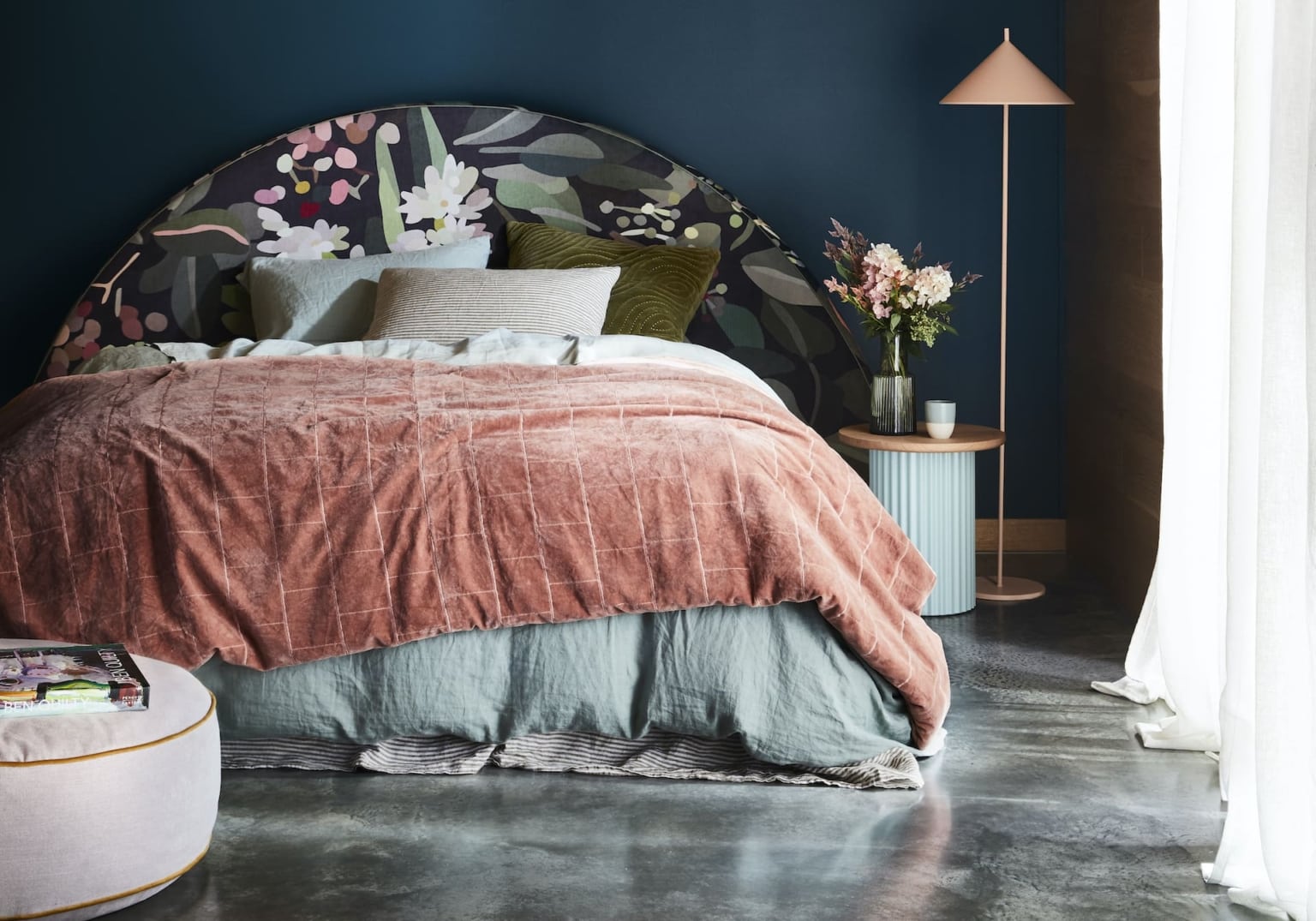 30 Best Ideas for Decorating a Rental Bedroom