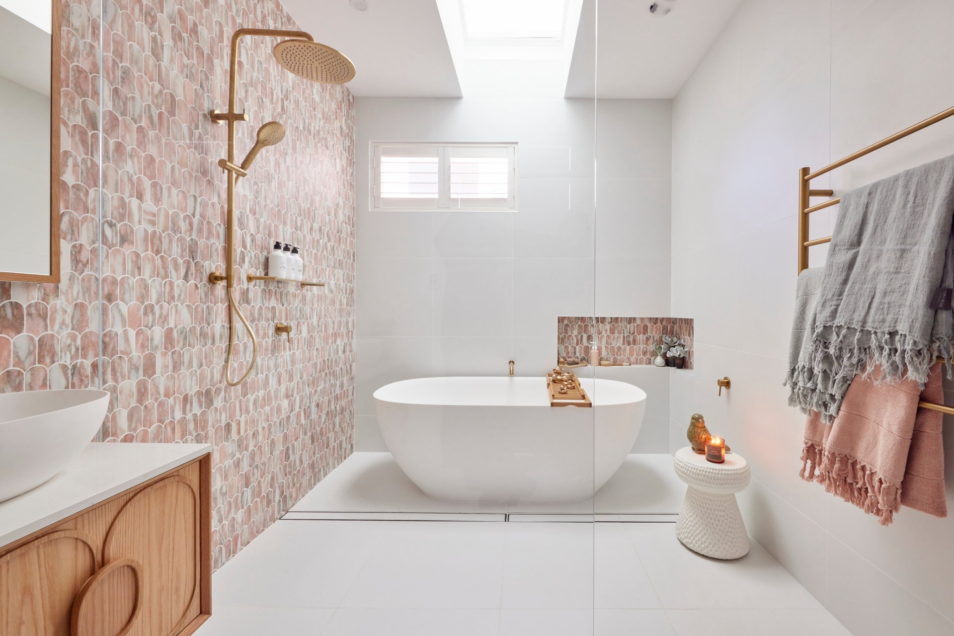 the block 2021 mitch and mark guest bathroom pink marble tiles
