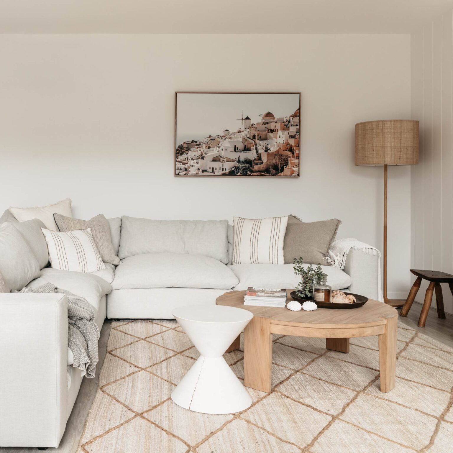 How to Create a Boho Living Room in 2024 Expert Tips