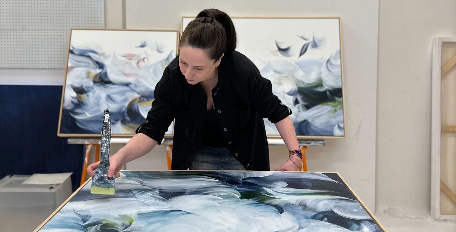 australian abstract artist chalie macrae commissioning artwork