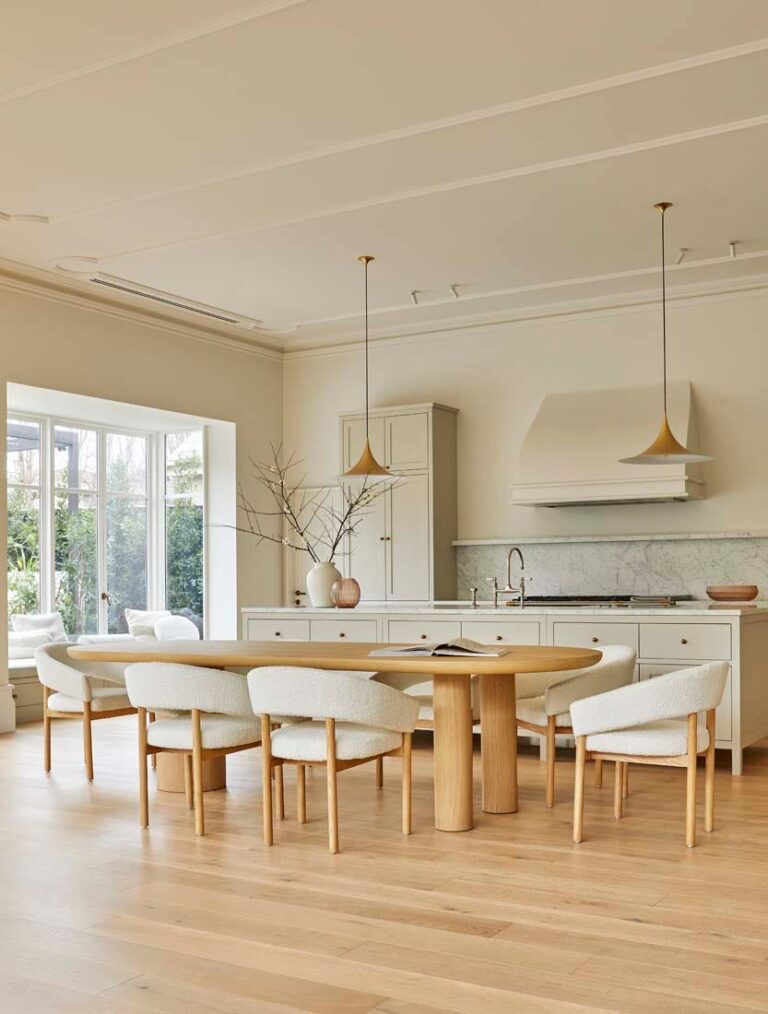 25 Best Oval Dining Table Ideas and Where to Get Them