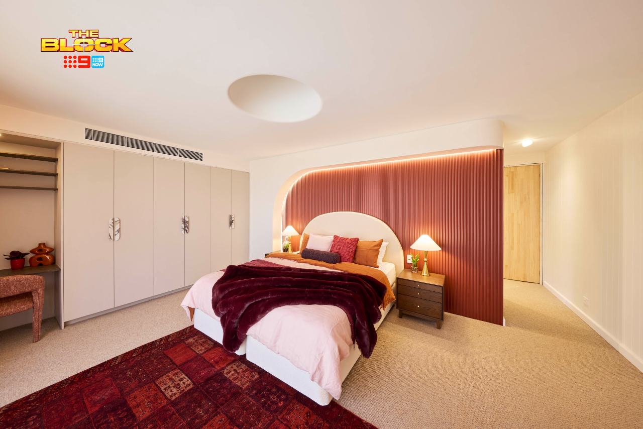 the block 2025 guest bedroom reveals han and can red wall panelling