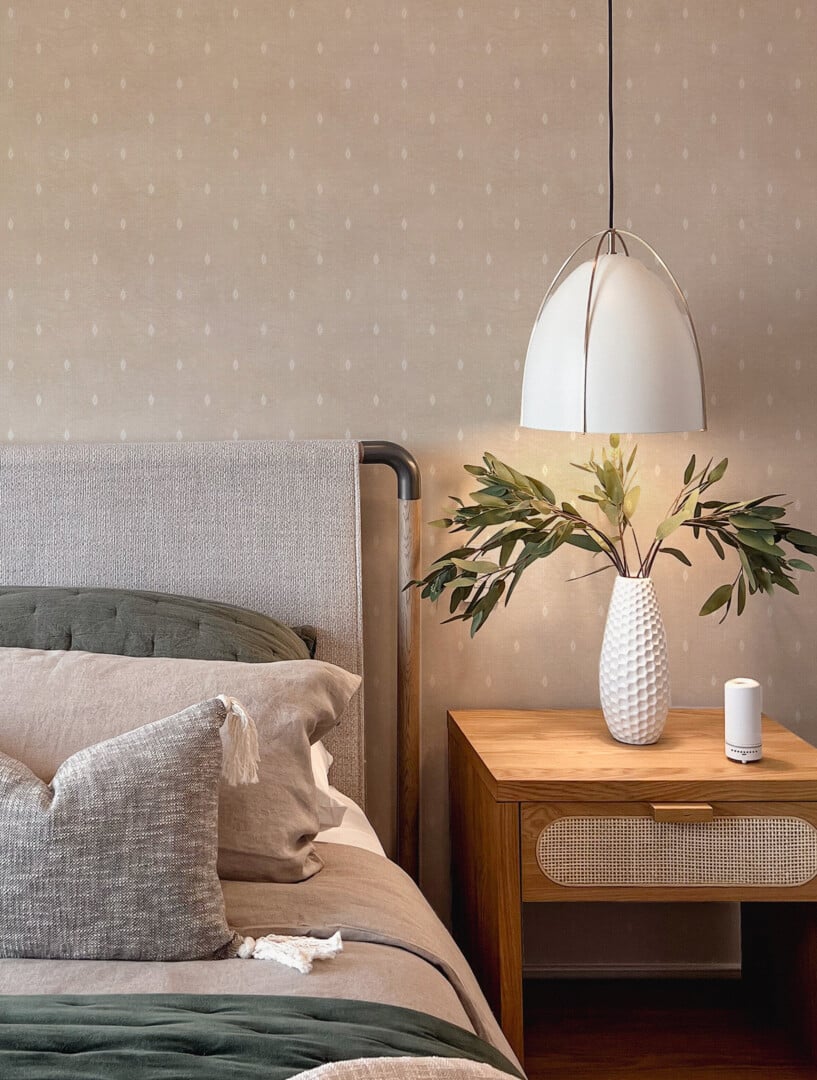 Ultimate Wallpaper Guide: 25 Ideas, Expert Advice and Where to Shop 5 beige wallpaper with subtle white polka dot pattern in calm neutral bedroom
